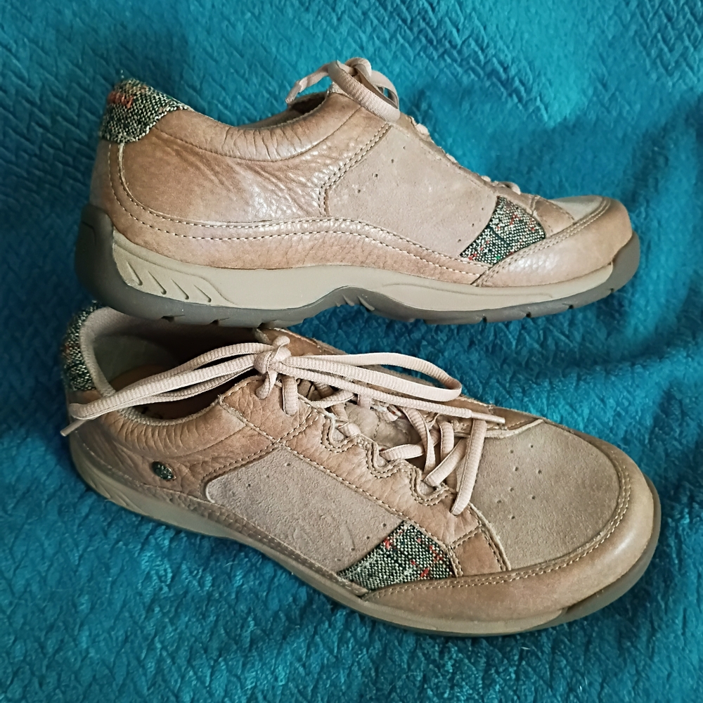 Women's Taos Tan Sandy Casual Sneakers